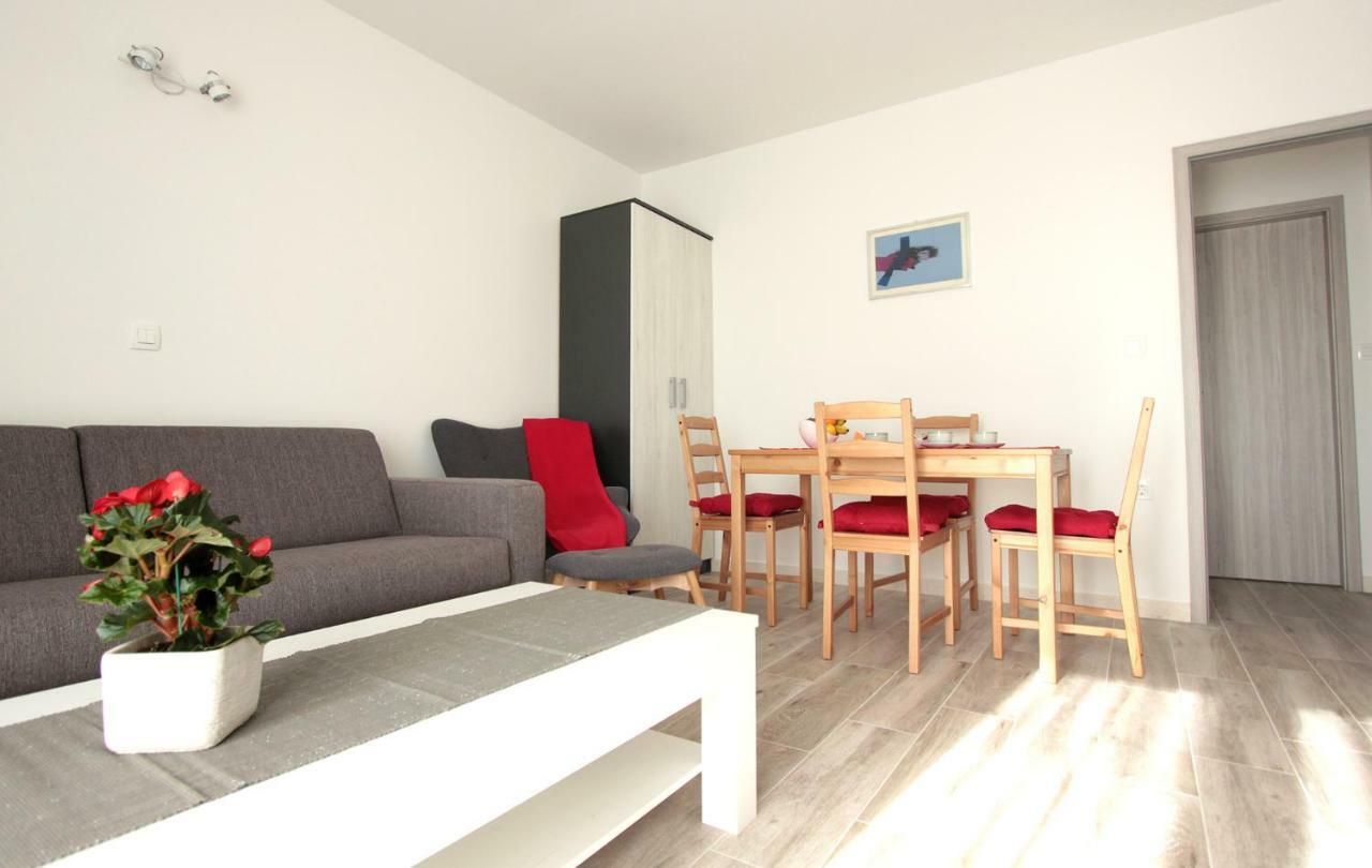 Apartment Dea Stobrec Bagian luar foto