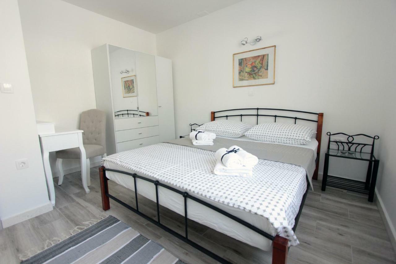Apartment Dea Stobrec Bagian luar foto