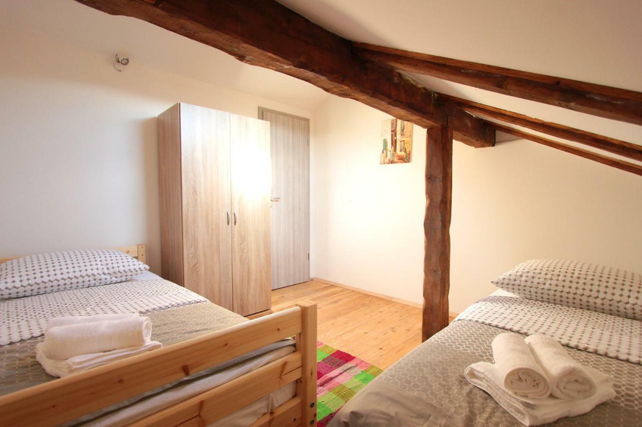 Apartment Dea Stobrec Bagian luar foto